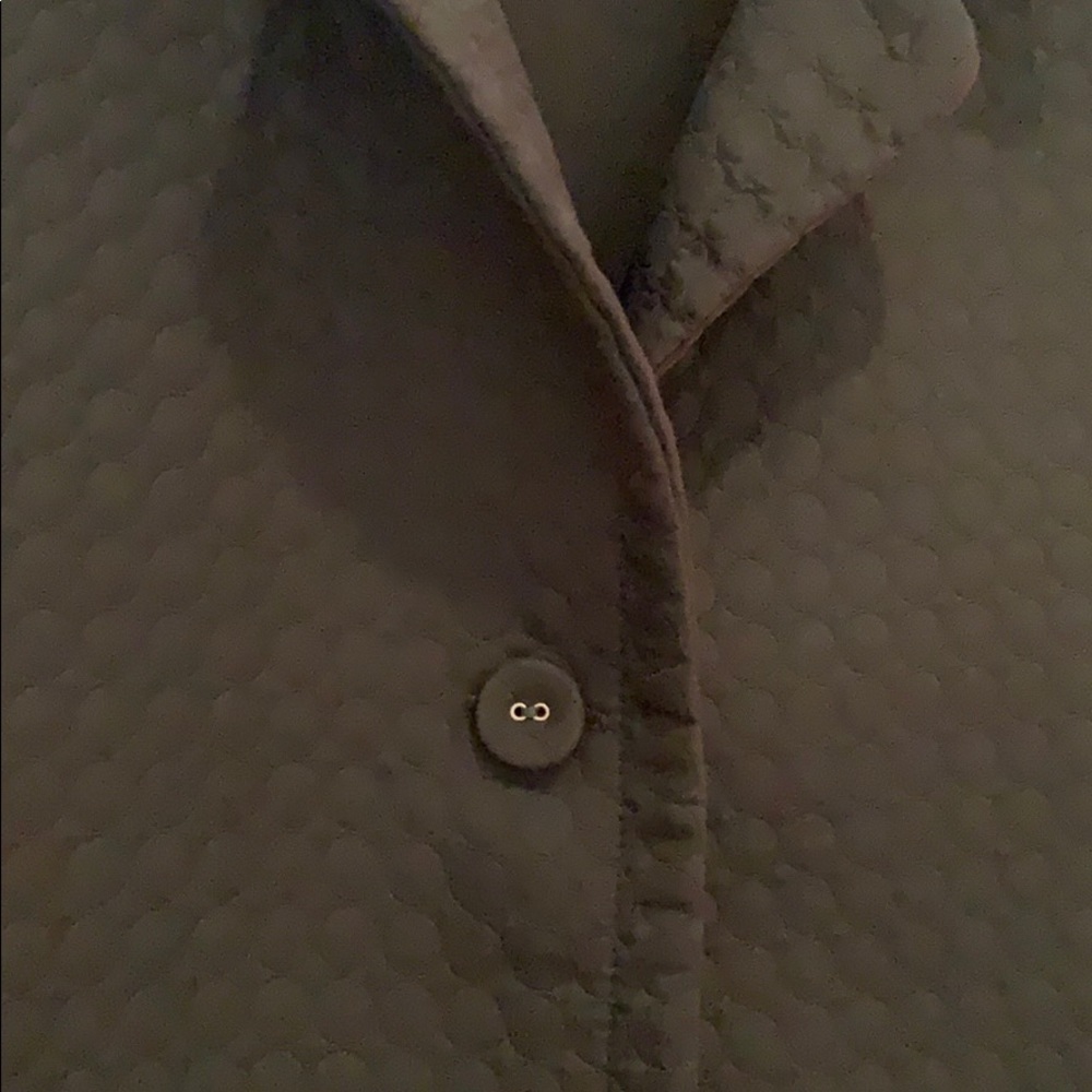 Adorable jacket with details and great lines